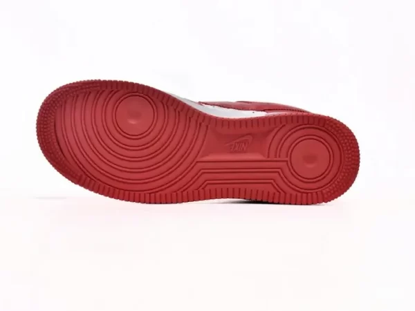 Giày Louis Vuitton x Nike Air Force 1 White Red Like Auth (14)