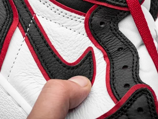 Giày Nike Air Jordan 1 Retro High Bloodline (13)