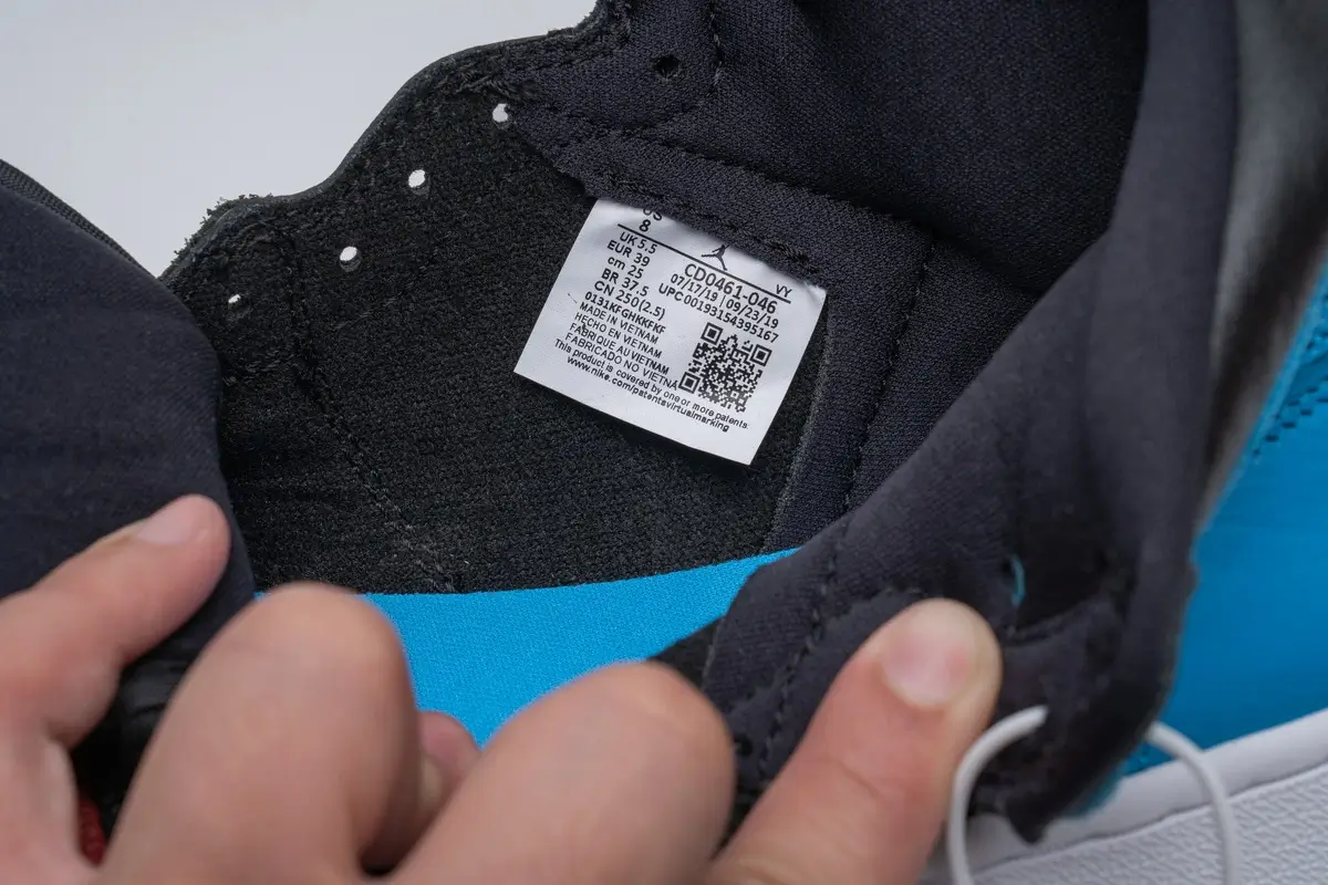 Giày Nike Air Jordan 1 Retro High NC to Chi Leather (16)