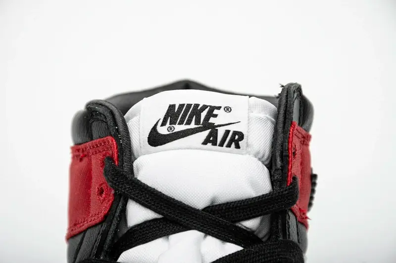 Giày Nike Air Jordan 1 Retro High Satin Black Toe Like Auth (10)