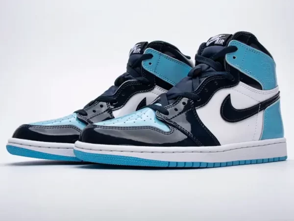 Giày Nike Air Jordan 1 Retro High UNC Patent Like Auth (16)