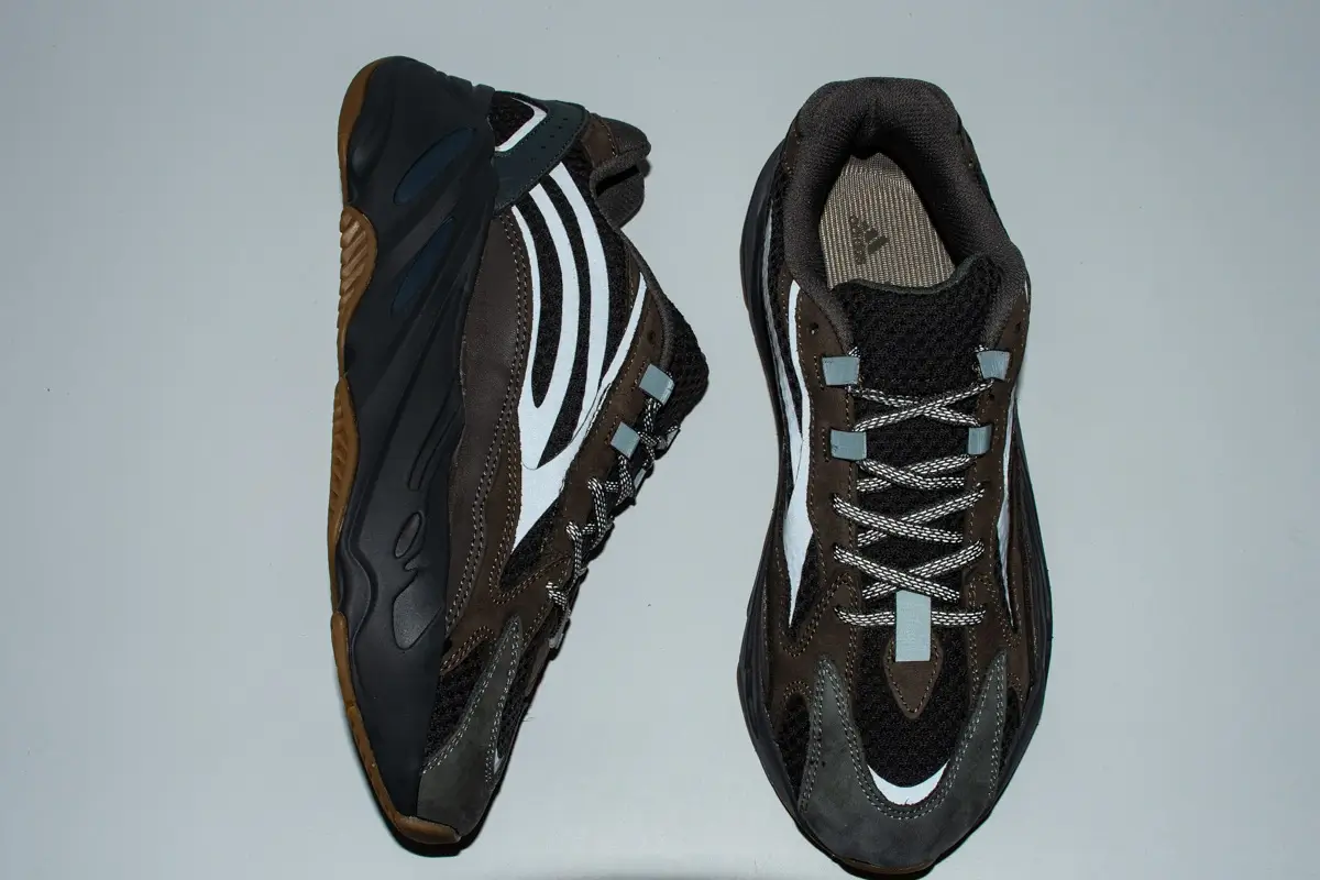 Giày Adidas Yeezy 700 V2 Geode Like Auth 1 Giày Adidas Yeezy 700 V2 Geode Like Auth (1)