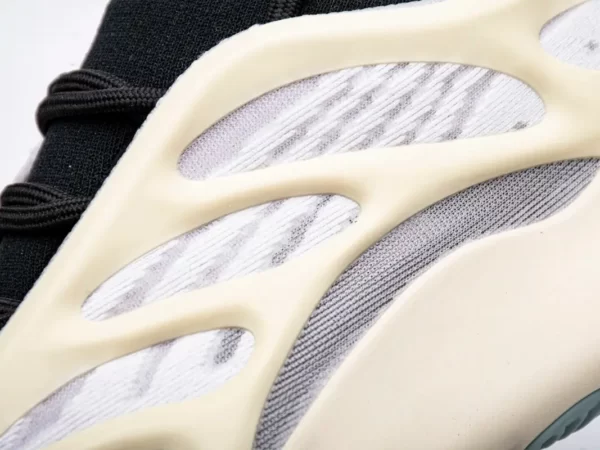Giày Adidas Yeezy 700 V3 Azael Like Auth (9)