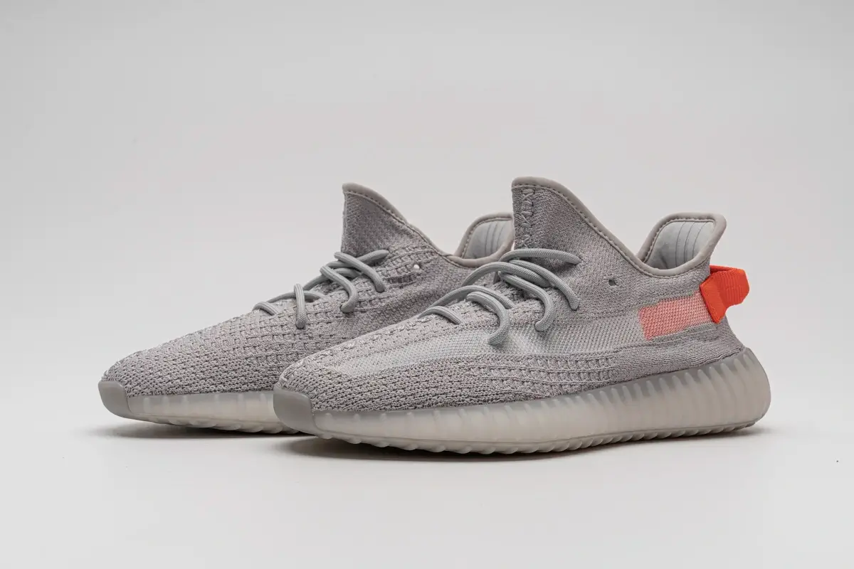 Giày Adidas Yeezy Boost 350 V2 Tail Light Like Auth (1)