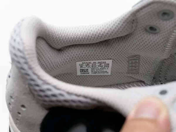 Giày Adidas Yeezy Boost 700 Wave Runner Solid Grey Like Auth (12)