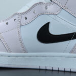 Giày Nike Air Jordan 1 Mid 'Barely Rose'