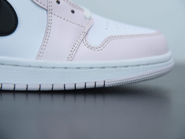 Giày Nike Air Jordan 1 Mid 'Barely Rose'