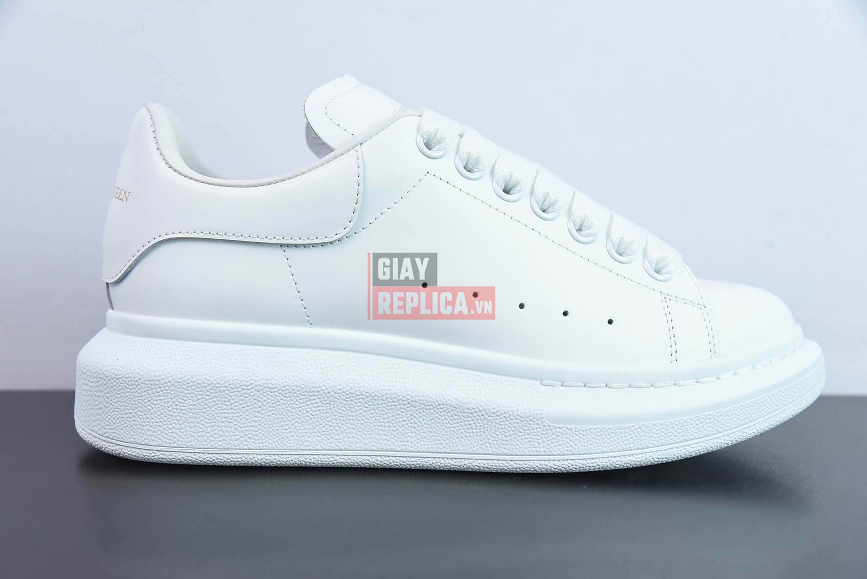 Giày Alexander Mcqueen All White Like Auth