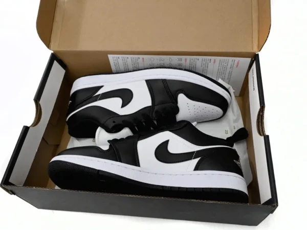 Giày Nike Air Jordan 1 Low Panda 2023 Like Auth (10)