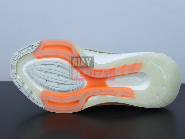 Giày Adidas UltraBoost 22 White Blue Tint Orange