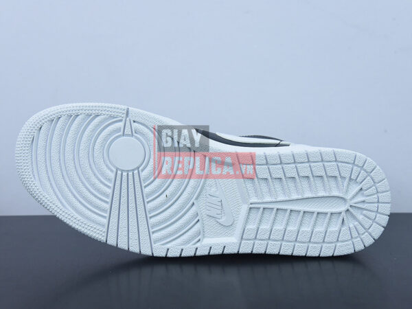 Giày Nike Air Jordan 1 Low Panda Like Auth