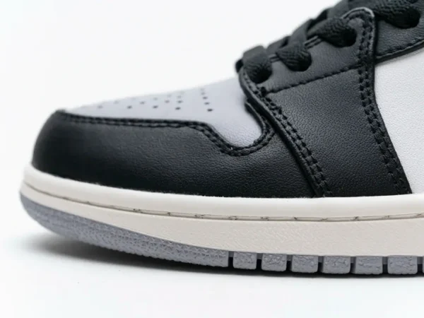 Giày Nike Air Jordan 1 Low ‘Shadow Toe’ Like Auth (9)