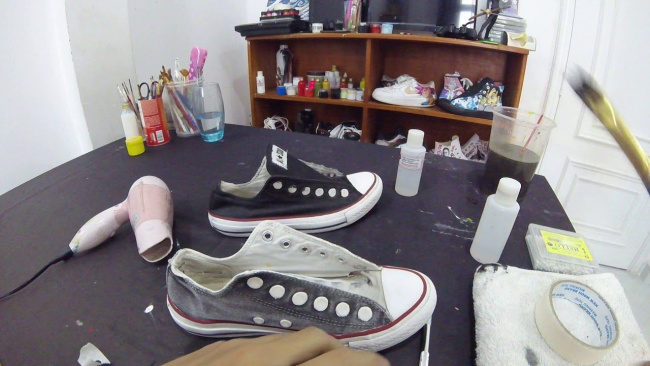 Giày Converse bị phai màu, cách khắc phục đơn giản ngay tại nhà 6 nhuộm giày converse