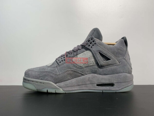 Giày Nike Air Jordan 4 Retro Kaws Like Auth