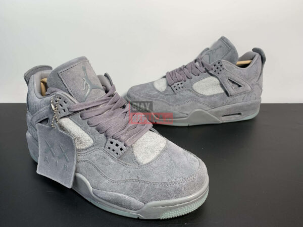 Giày Nike Air Jordan 4 Retro Kaws Like Auth