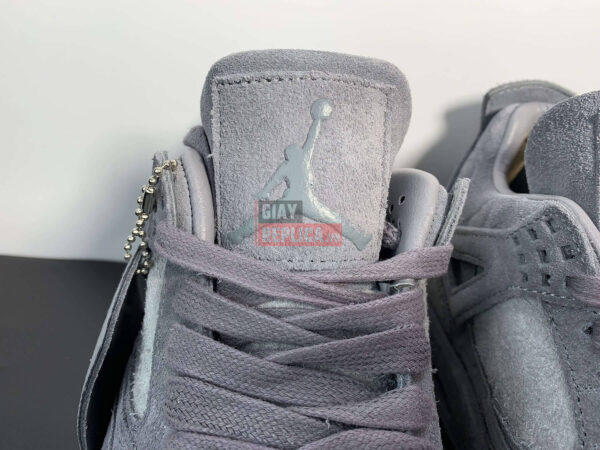 Giày Nike Air Jordan 4 Retro Kaws Like Auth