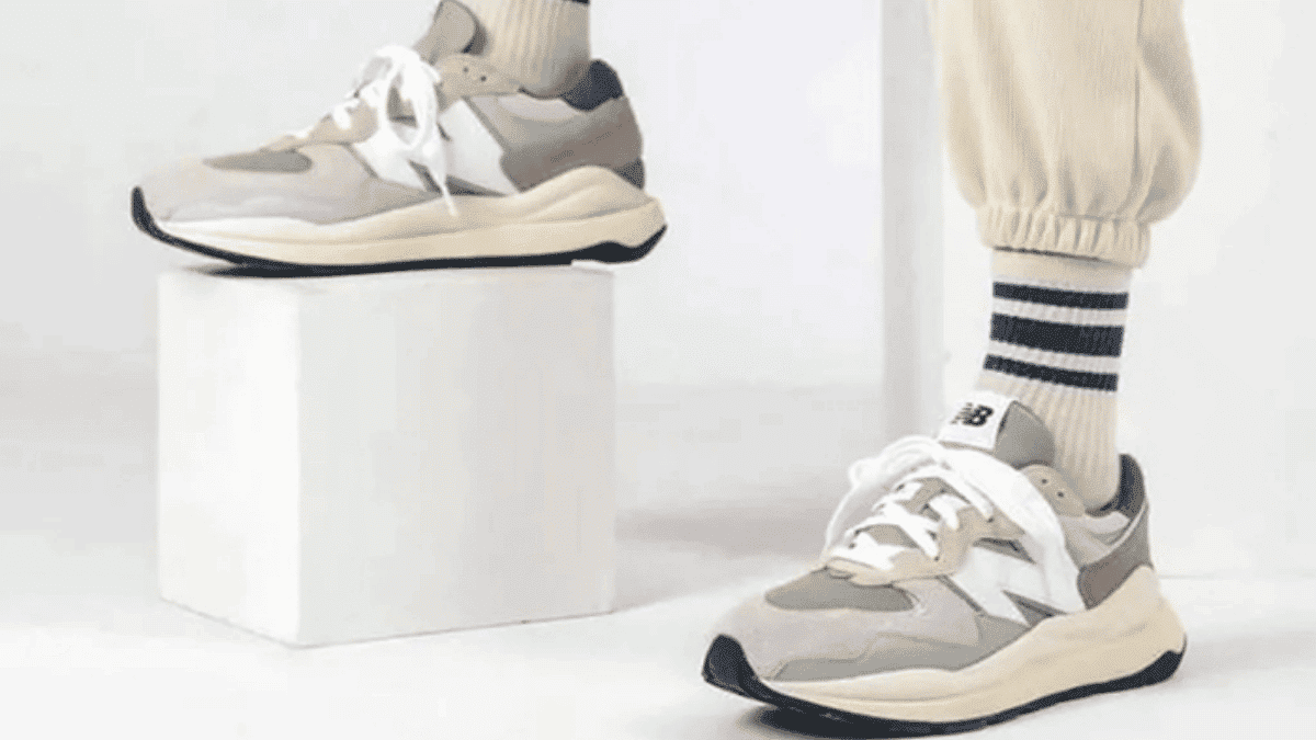 Khám phá 5 cách buộc dây giày New Balance cực cá tính 4 Cách thắt dây giày New Balance 574 theo kiểu Corset