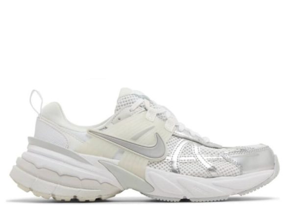 Giày Nike Wmns V2K Run ‘Metallic Silver’ Like Auth